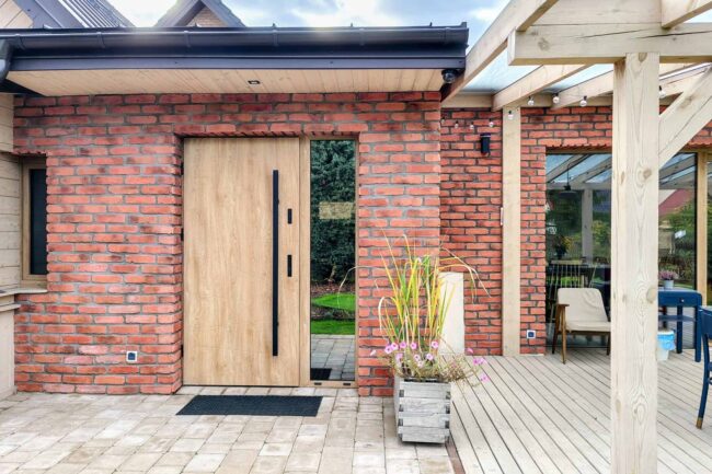 plytka-ceglana-czerwona-1-scaled